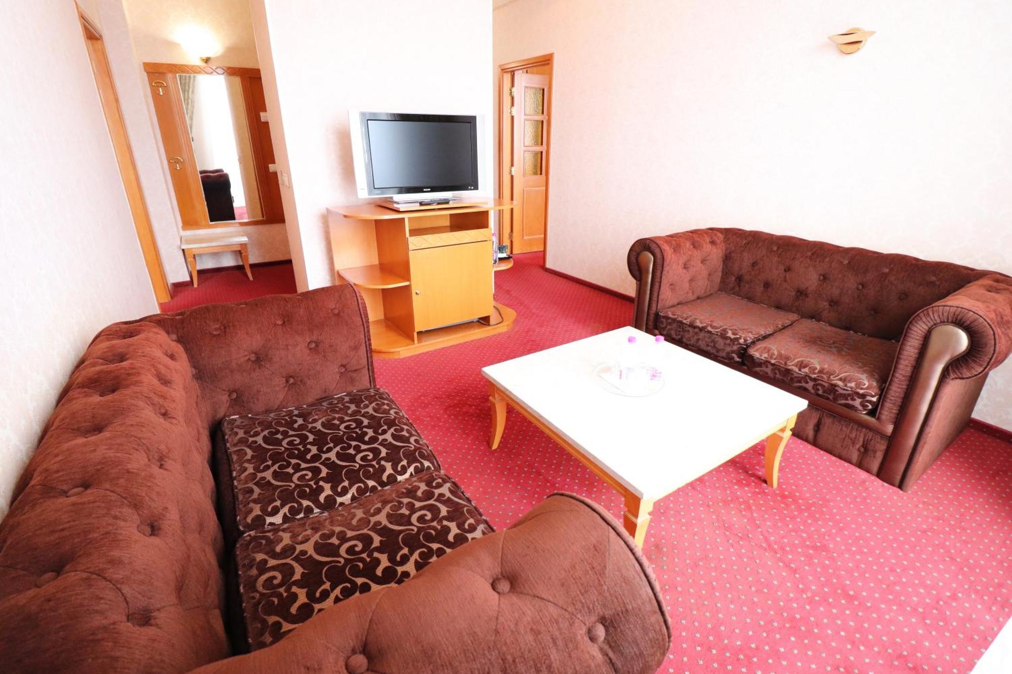 Ukraine Hotel 4*