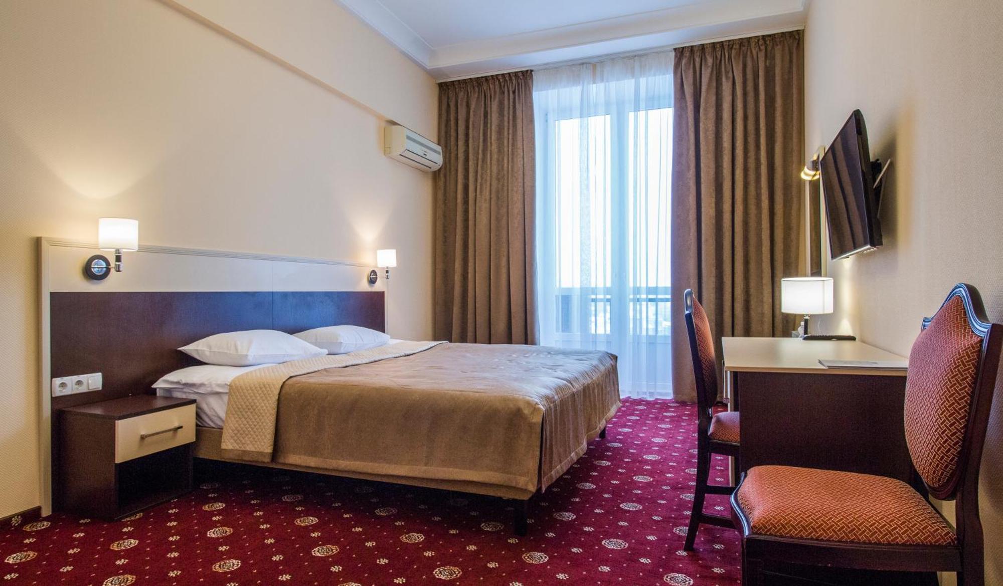 Hotel Ukraine 4*