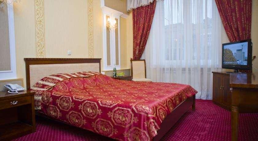 Отель украина 4*