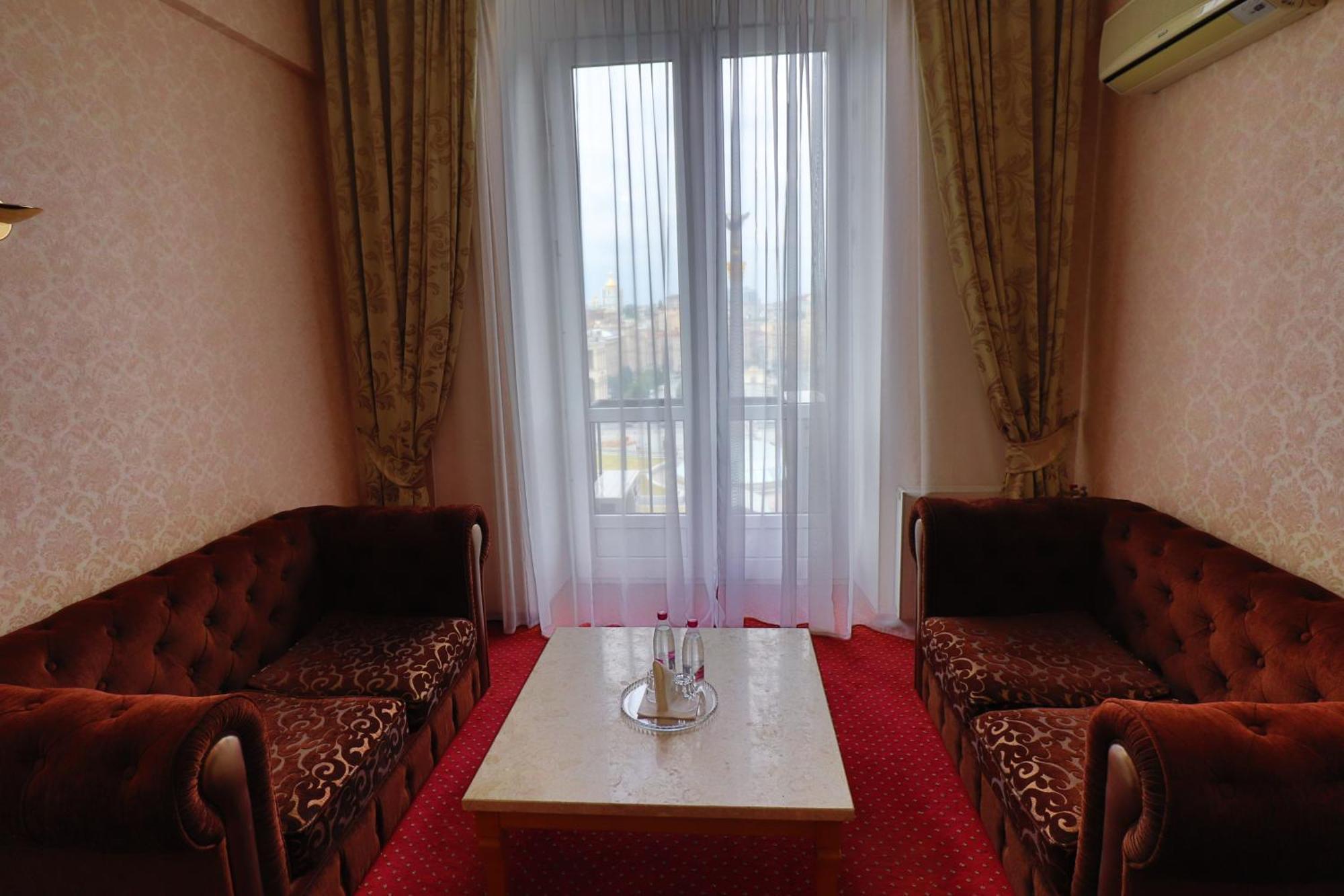 Отель украина 4*