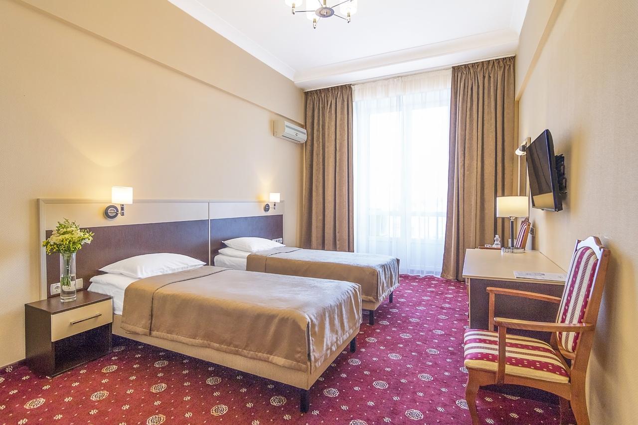 украина Отель 4*